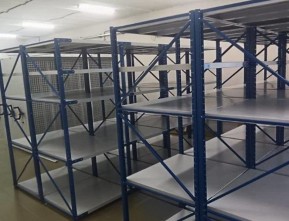 Стеллажи для хранения музейных фондов: картин и экспонатов